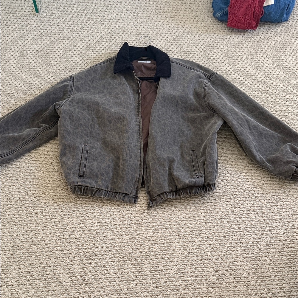Stylish Gray cheetah Bomber Jacket